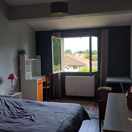 Affittacamere Maison D'hote Aux Portes De Bordeaux Et Du Medoc *